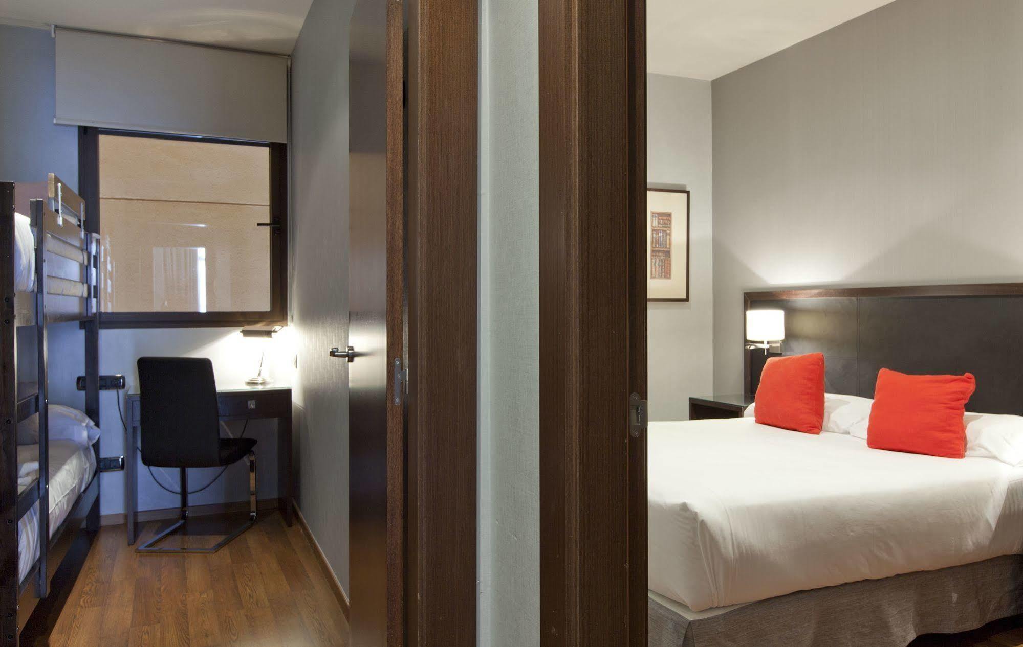 Suites Center Barcelona Buitenkant foto