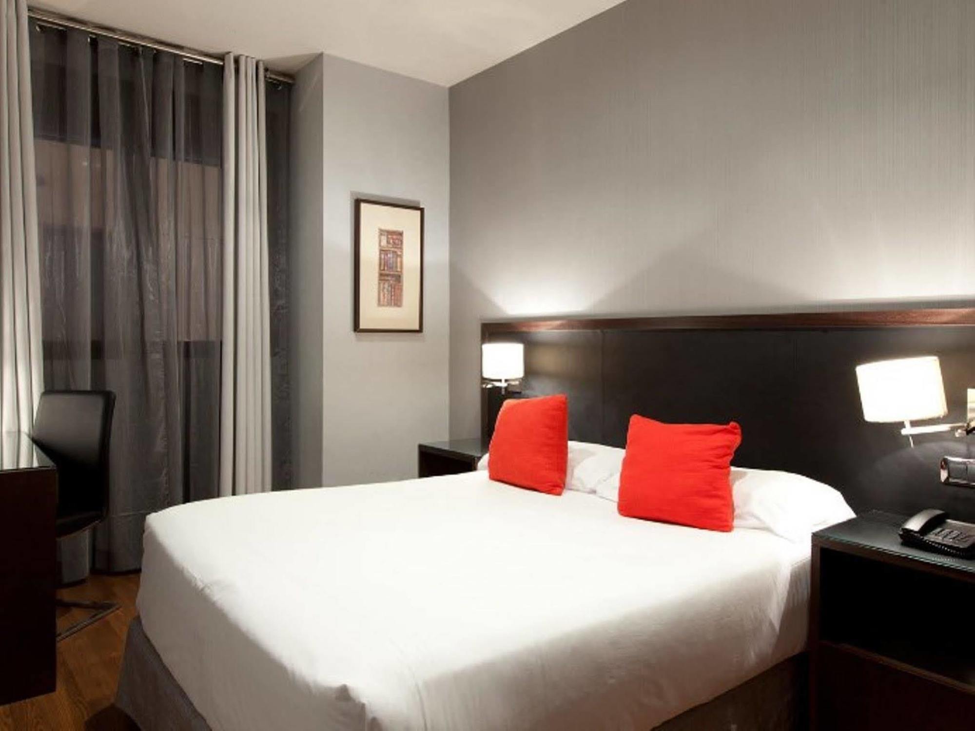 Suites Center Barcelona Buitenkant foto